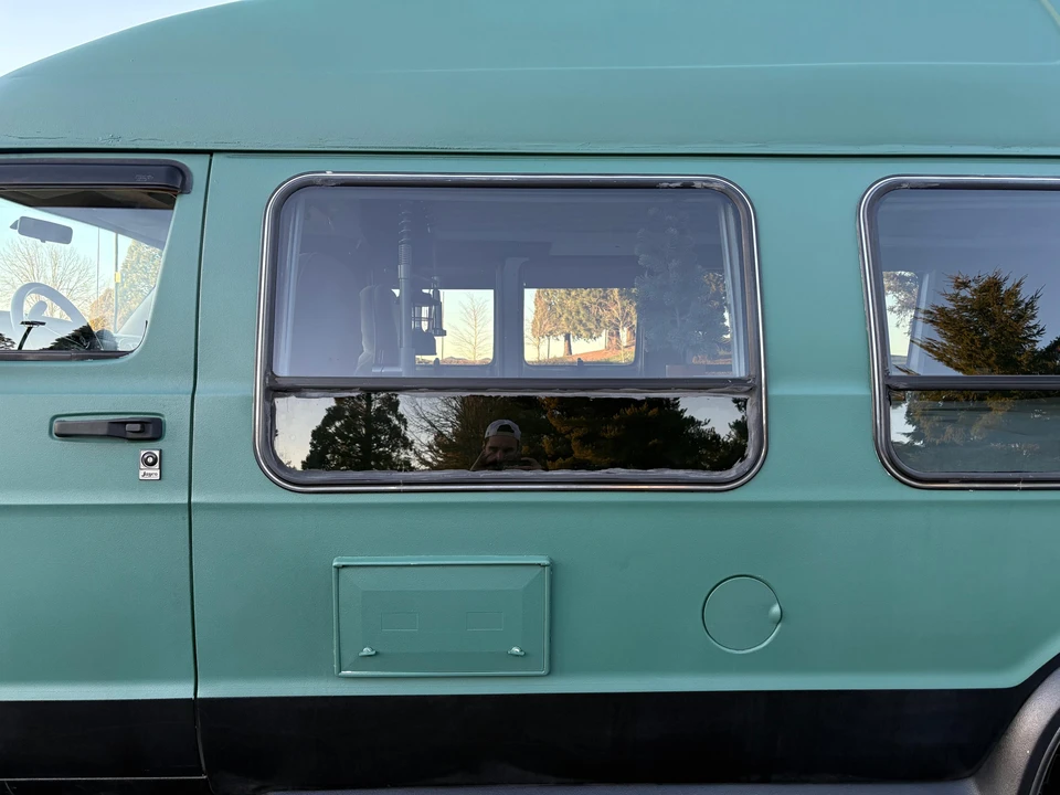 1998 Dodge Ram Van - Image 31 of 31