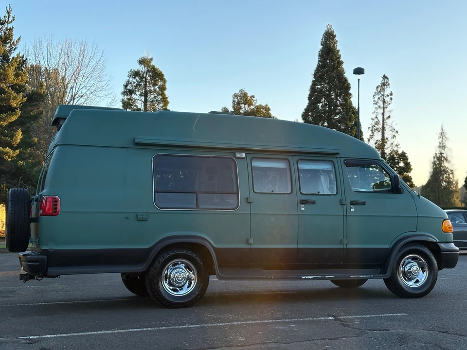1998 Dodge Ram Van - Image 19 of 31