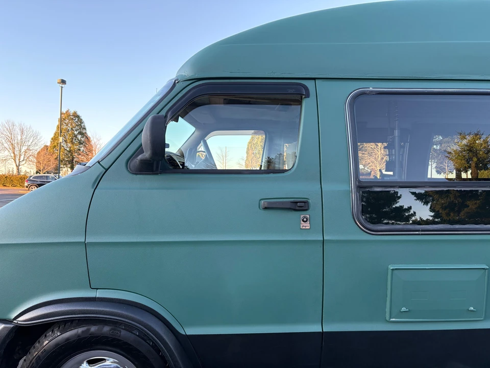 1998 Dodge Ram Van - Image 30 of 31