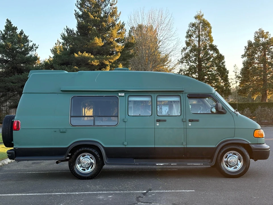 1998 Dodge Ram Van - Image 20 of 31