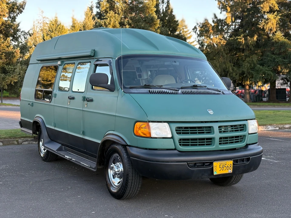 1998 Dodge Ram Van - Image 22 of 31