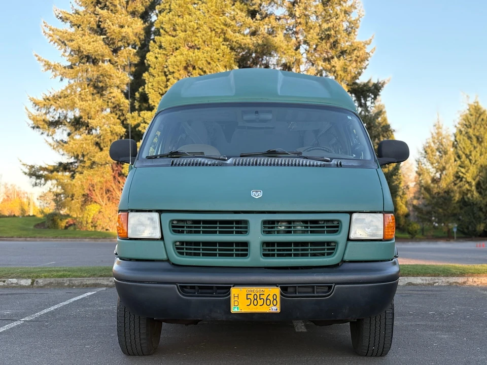 1998 Dodge Ram Van - Image 6 of 31