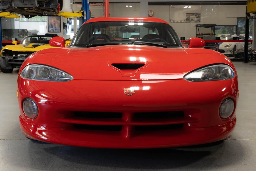 1998 Dodge Viper GTS 2nd Gen - Image 2 of 31