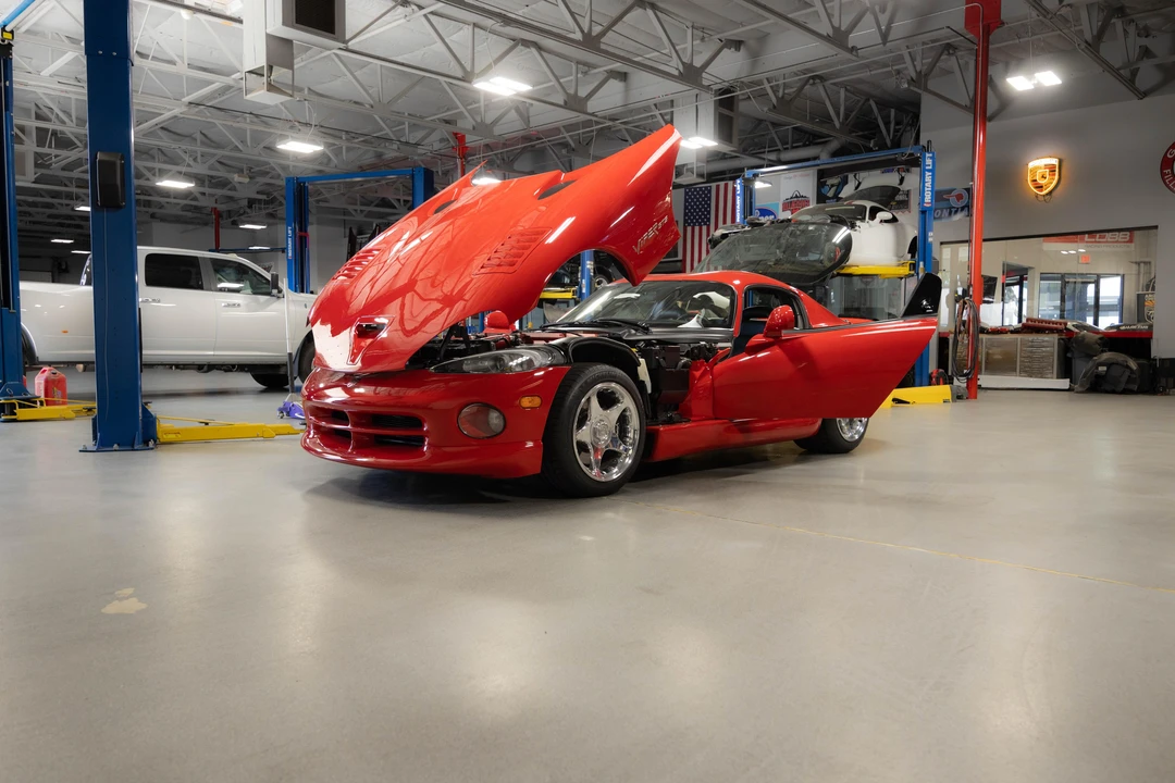 1998 Dodge Viper GTS 2nd Gen - Image 19 of 31