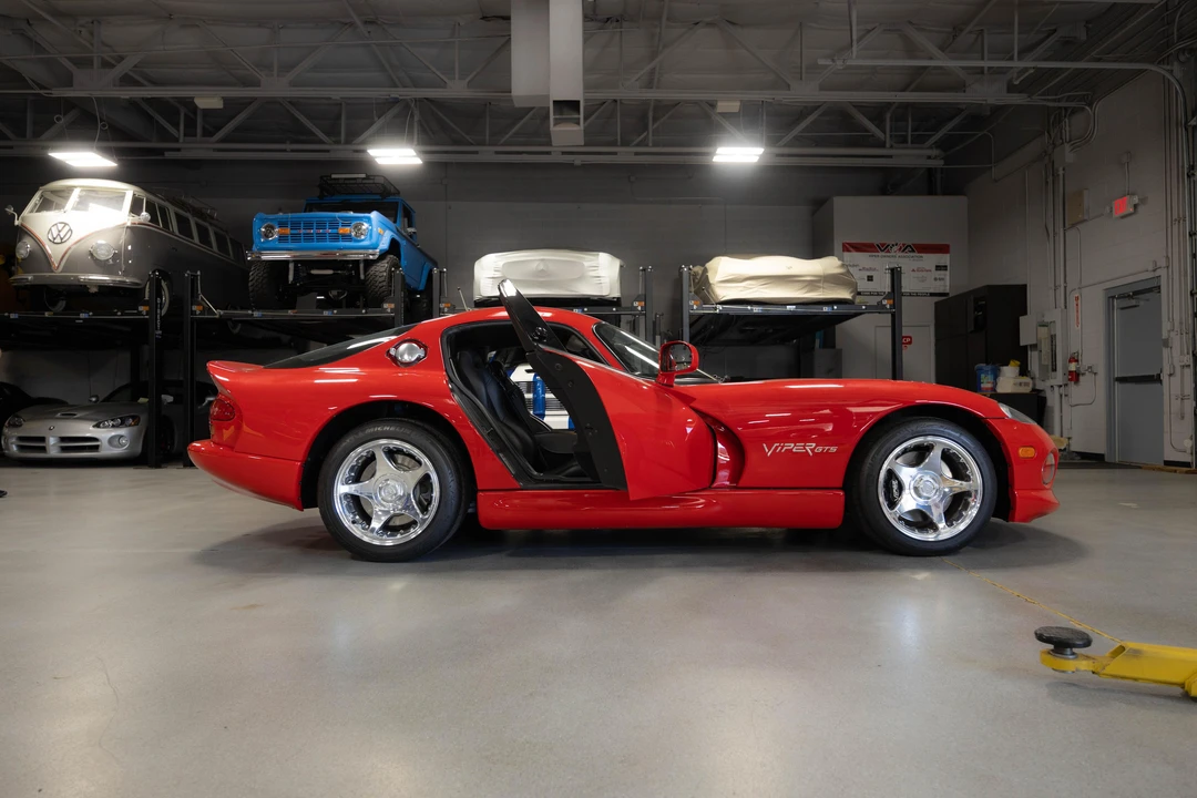 1998 Dodge Viper GTS 2nd Gen - Image 28 of 31