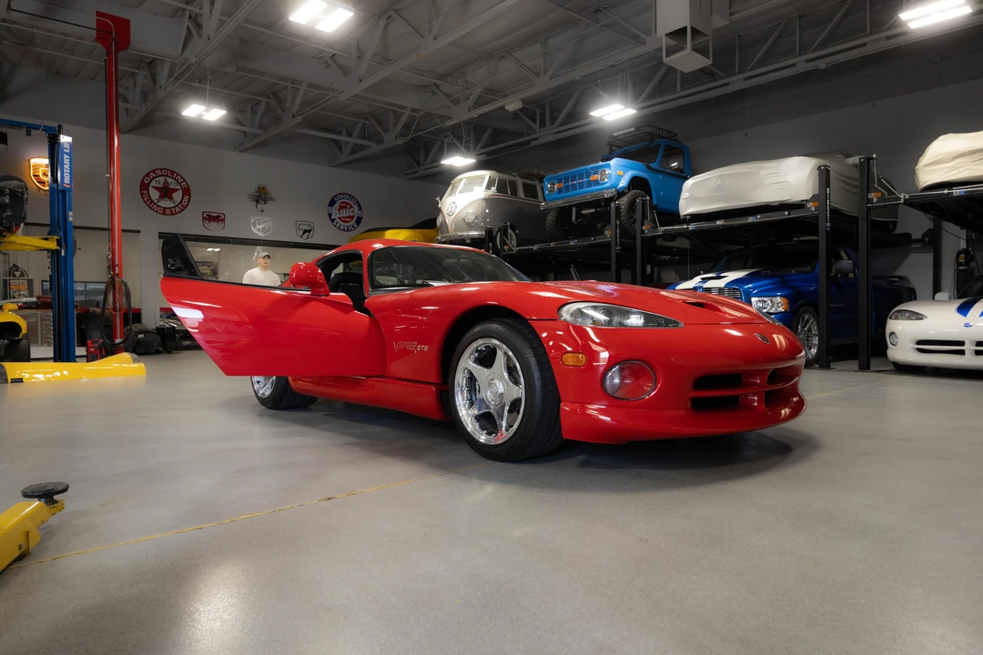 1998 Dodge Viper GTS 2nd Gen - Image 29 of 31