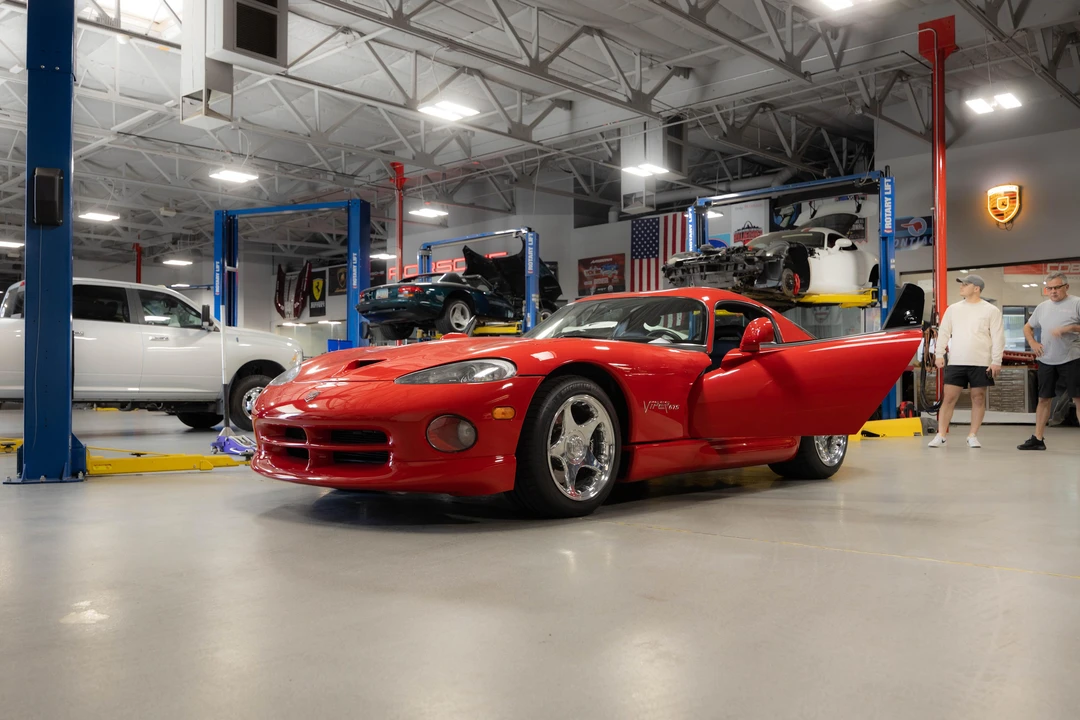 1998 Dodge Viper GTS 2nd Gen - Image 20 of 31