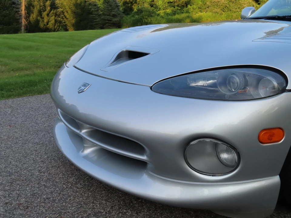 1998 Dodge Viper GTS 2nd Gen - Image 27 of 31