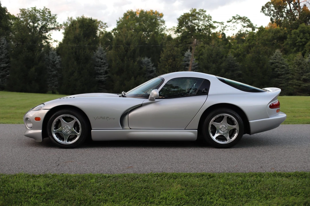 1998 Dodge Viper GTS 2nd Gen - Image 24 of 31