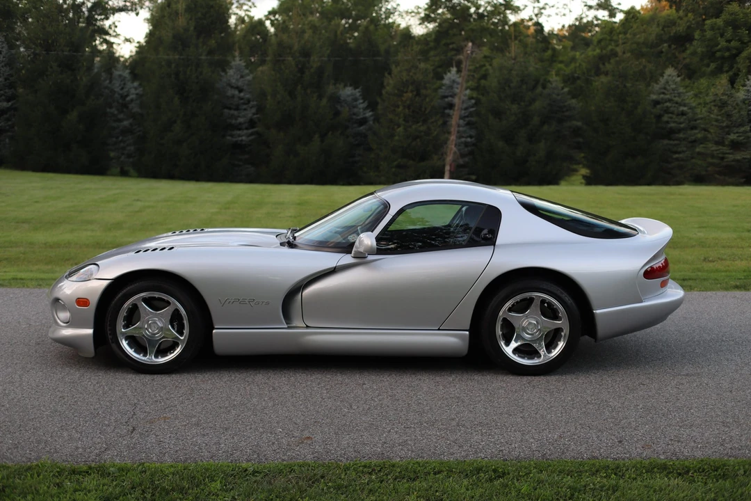 1998 Dodge Viper GTS 2nd Gen - Image 25 of 31