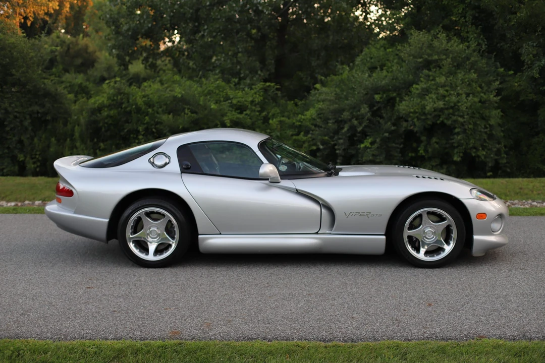 1998 Dodge Viper GTS 2nd Gen - Image 11 of 31