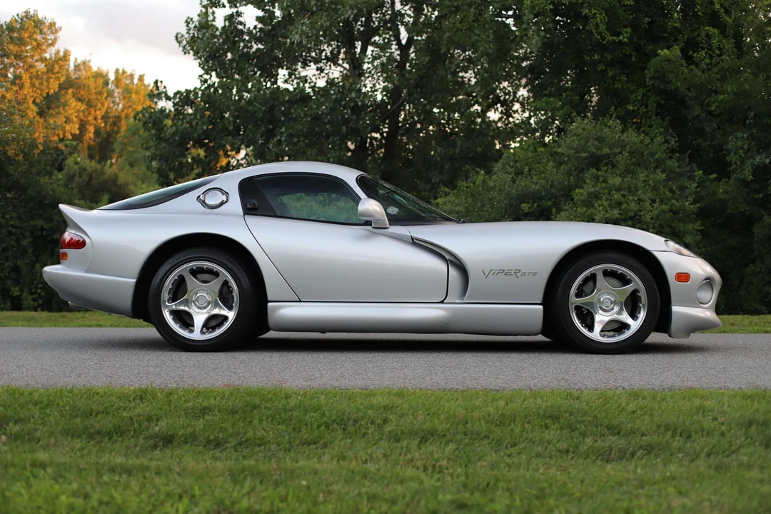 1998 Dodge Viper GTS 2nd Gen - Image 12 of 31