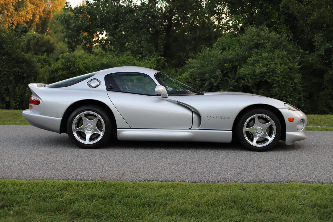 1998 Dodge Viper GTS 2nd Gen - Image 13 of 31