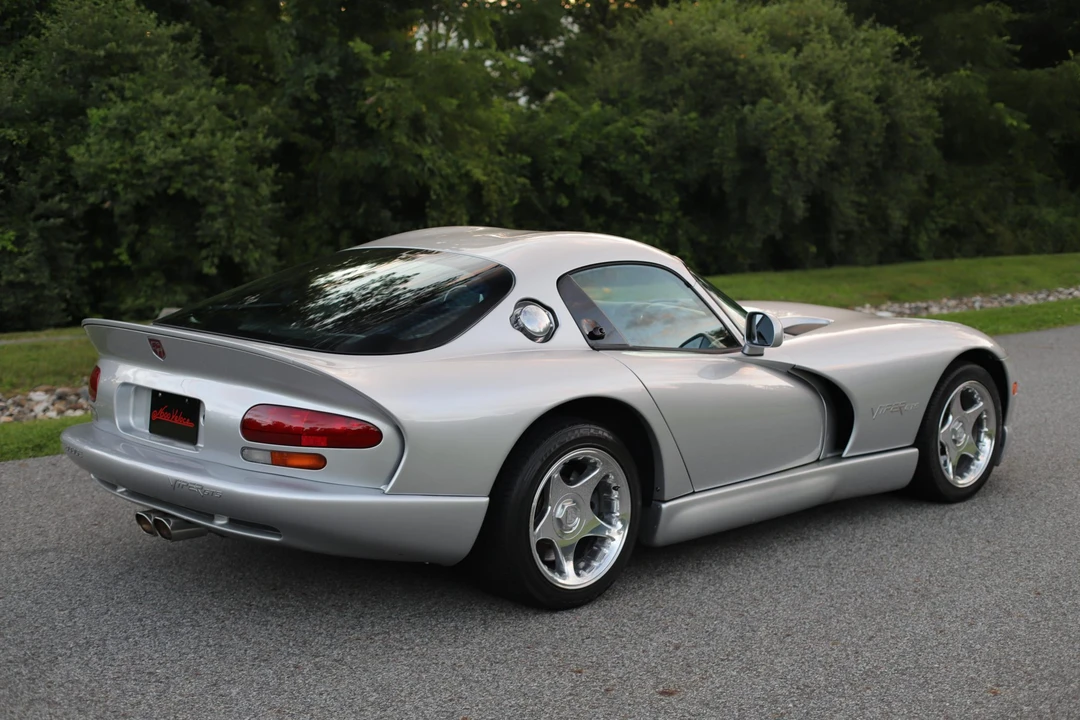 1998 Dodge Viper GTS 2nd Gen - Image 16 of 31