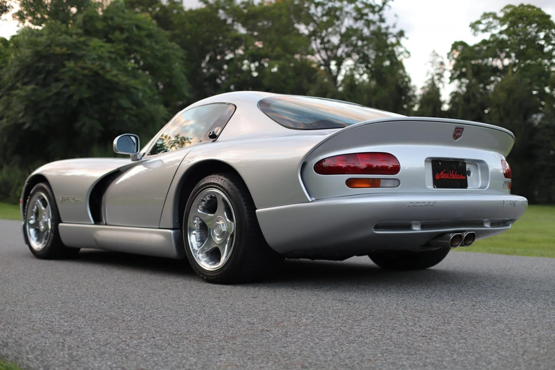 1998 Dodge Viper GTS 2nd Gen - Image 20 of 31