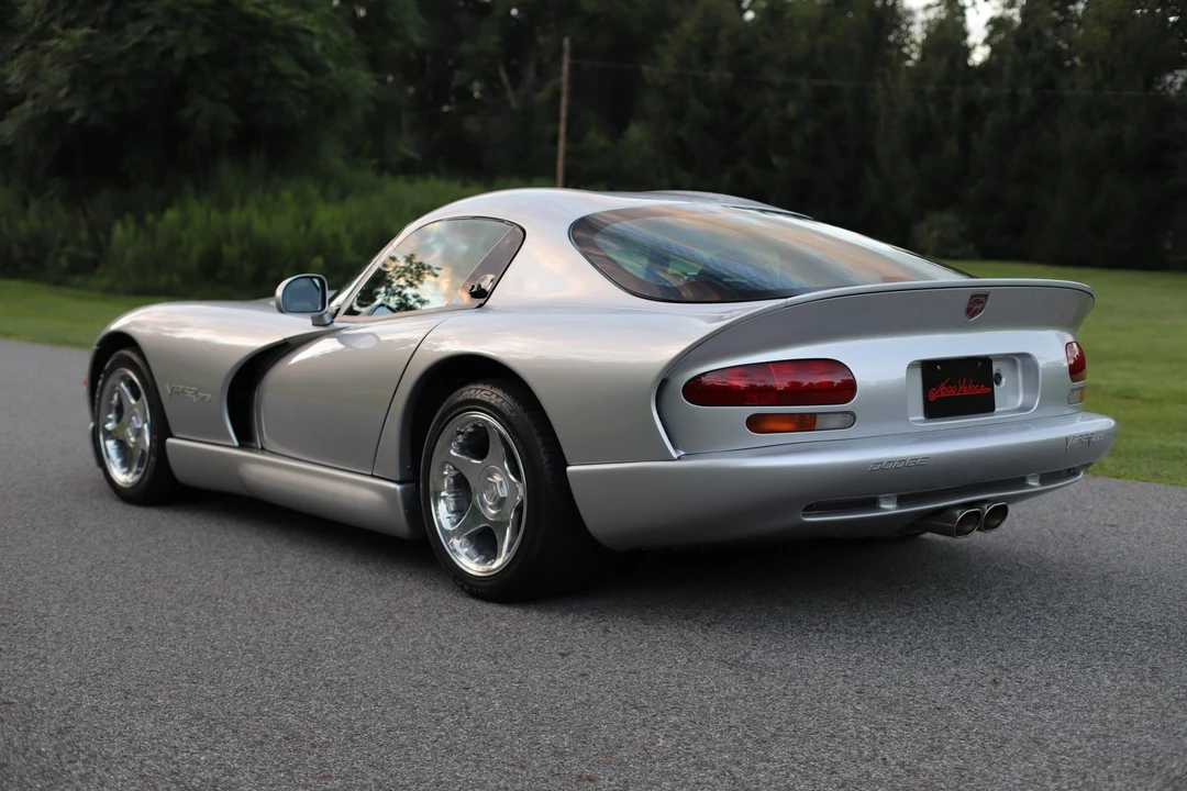 1998 Dodge Viper GTS 2nd Gen - Image 21 of 31
