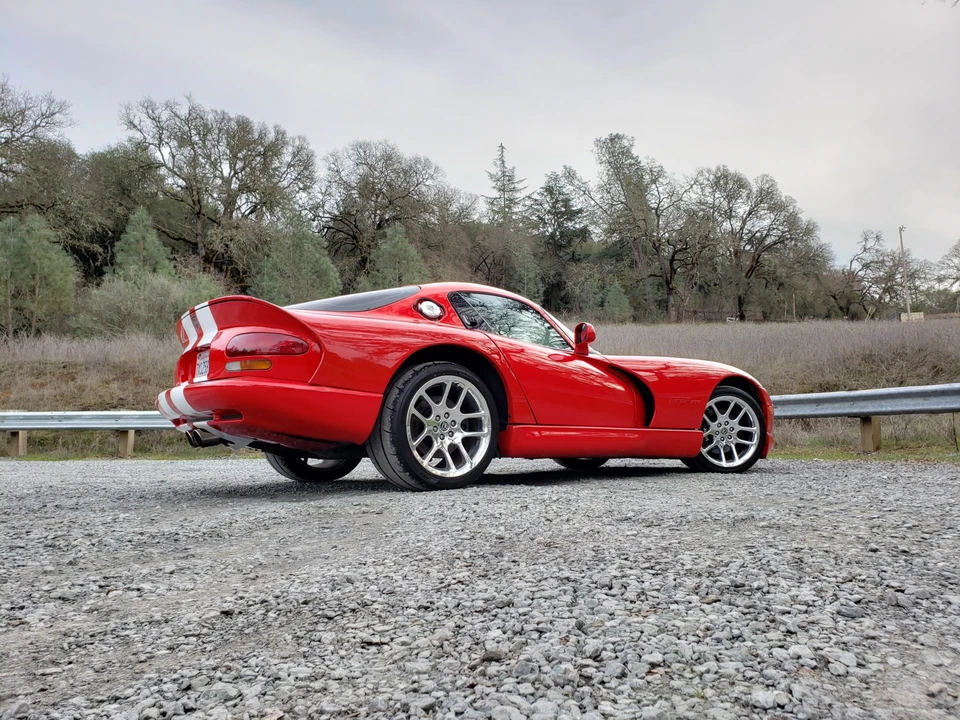 1998 Dodge Viper GTS 2nd Gen - Image 17 of 31