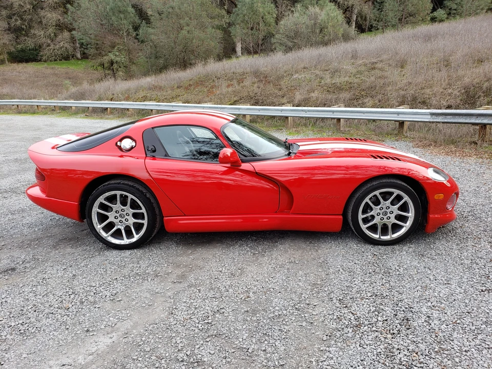 1998 Dodge Viper GTS 2nd Gen - Image 18 of 31