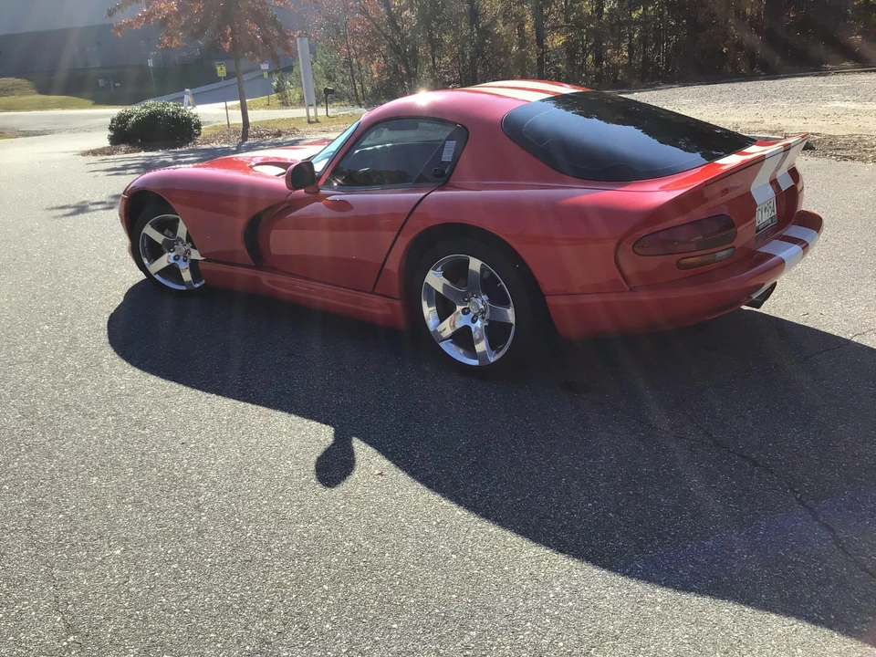 1998 Dodge Viper GTS 2nd Gen - Image 9 of 31