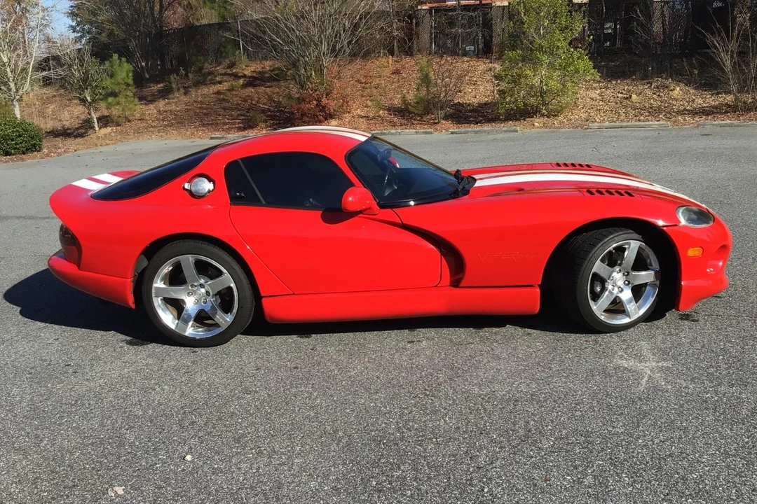 1998 Dodge Viper GTS 2nd Gen - Image 14 of 31