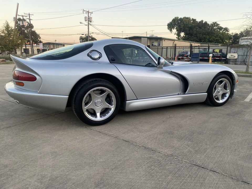 1998 Dodge Viper GTS 2nd Gen - Image 20 of 31