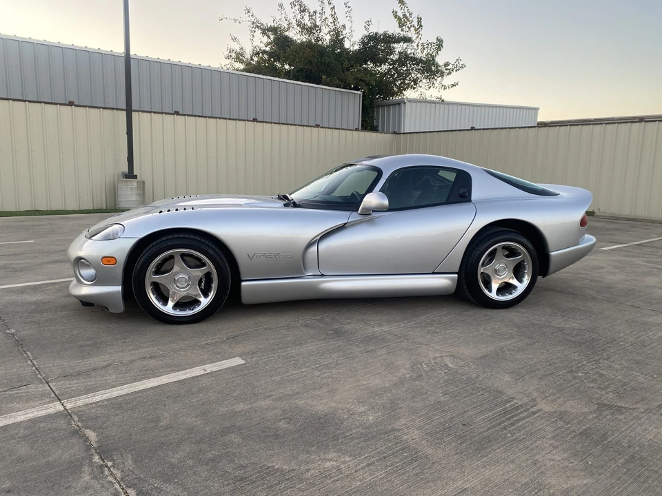1998 Dodge Viper GTS 2nd Gen - Image 10 of 31