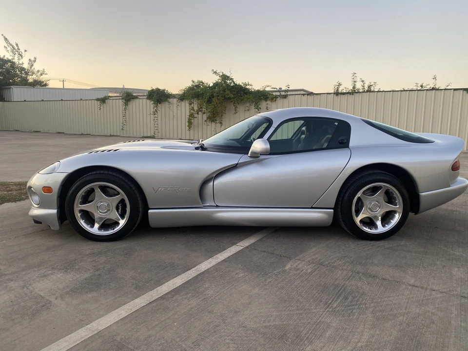 1998 Dodge Viper GTS 2nd Gen - Image 12 of 31