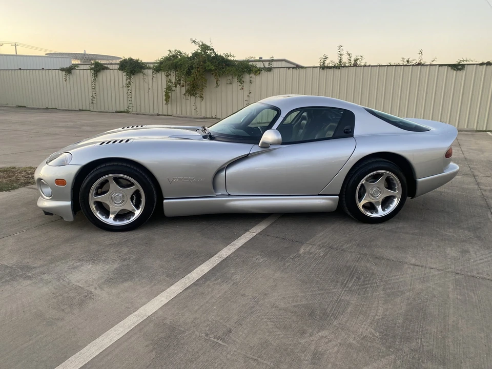 1998 Dodge Viper GTS 2nd Gen - Image 11 of 31