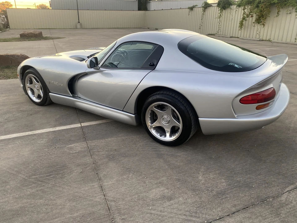 1998 Dodge Viper GTS 2nd Gen - Image 15 of 31