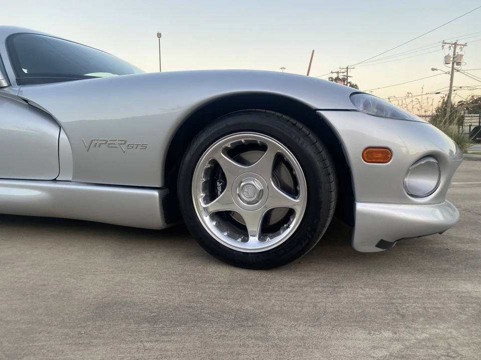 1998 Dodge Viper GTS 2nd Gen - Image 25 of 31
