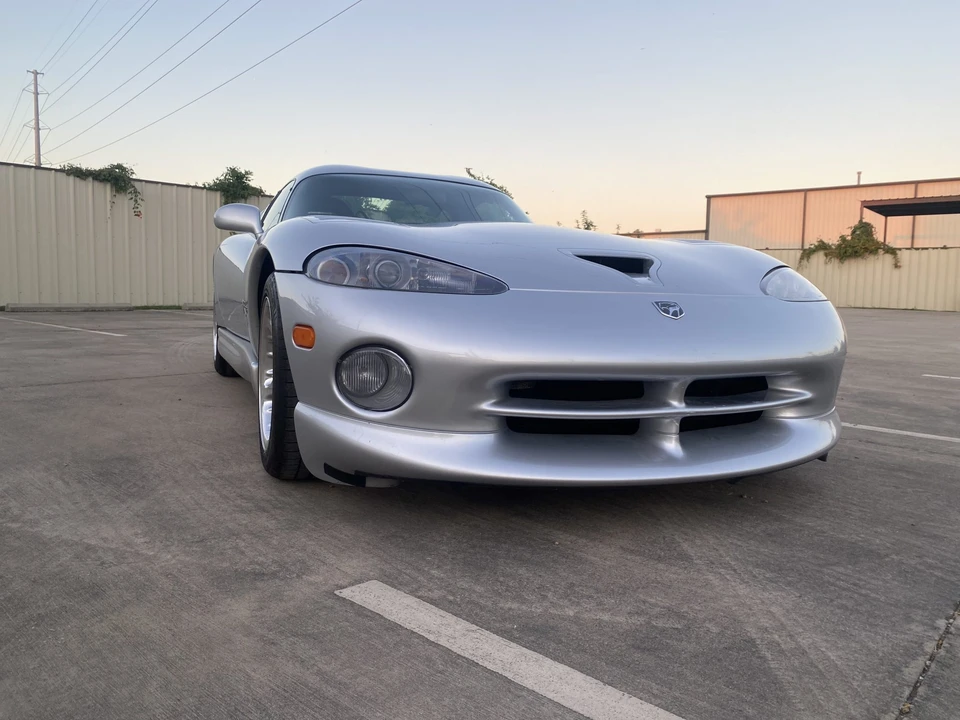 1998 Dodge Viper GTS 2nd Gen - Image 2 of 31