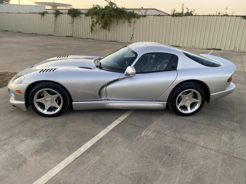 1998 Dodge Viper GTS 2nd Gen - Image 13 of 31