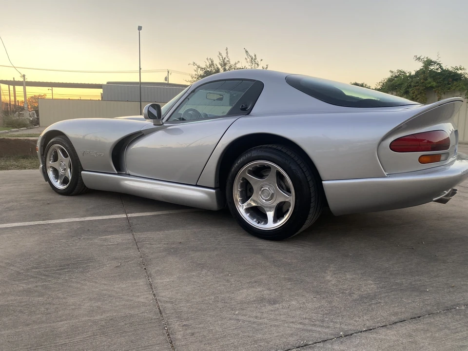1998 Dodge Viper GTS 2nd Gen - Image 14 of 31