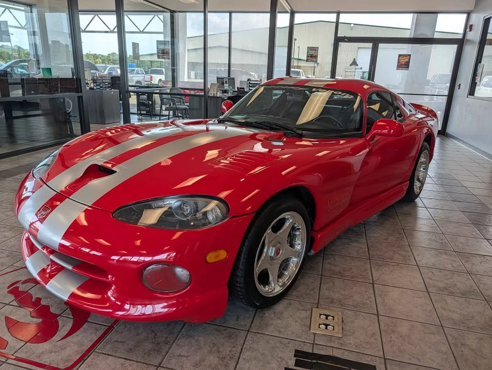 1998 Dodge Viper GTS 2nd Gen - Image 10 of 18