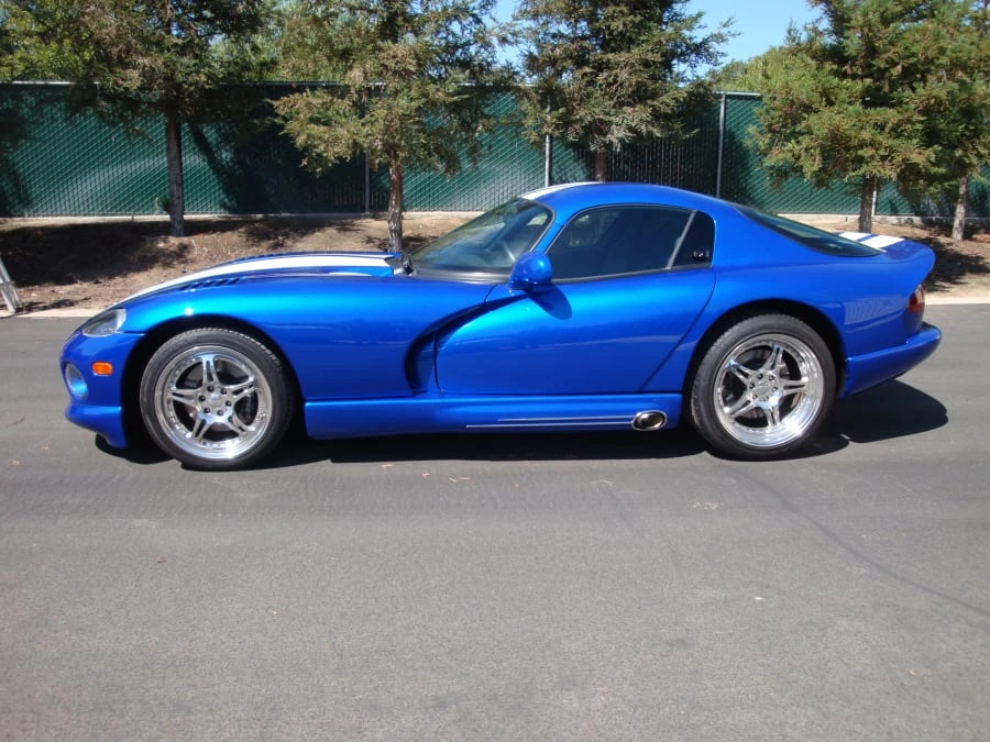 1998 Dodge Viper GTS 2nd Gen - Image 2 of 8