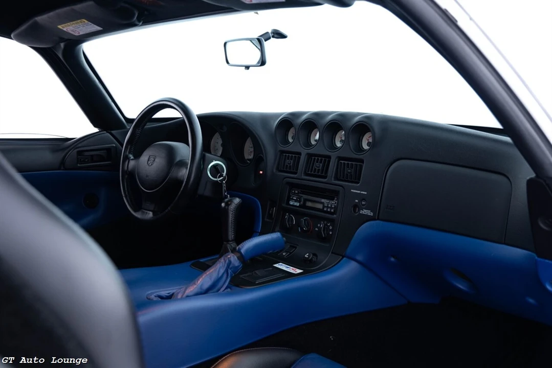 1998 Dodge Viper GTS 2nd Gen - Image 20 of 31