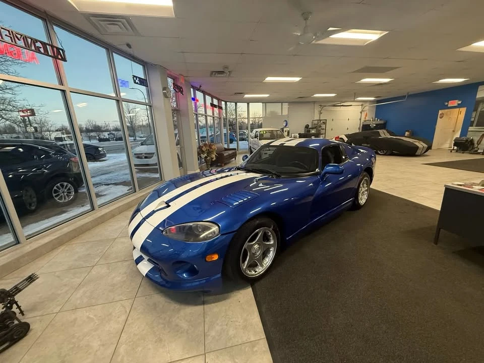 1998 Dodge Viper GTS 2nd Gen - Image 2 of 20