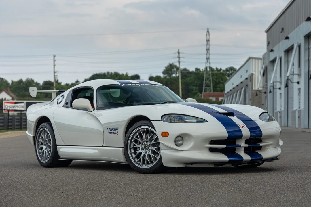 1998 Dodge Viper GTS 2nd Gen - Image 11 of 31