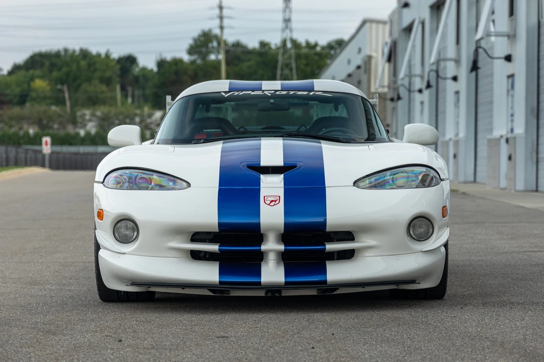 1998 Dodge Viper GTS 2nd Gen - Image 14 of 31