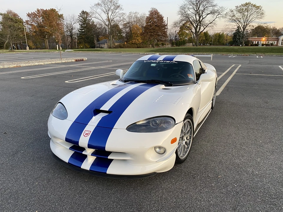 1998 Dodge Viper GTS 2nd Gen - Image 4 of 31
