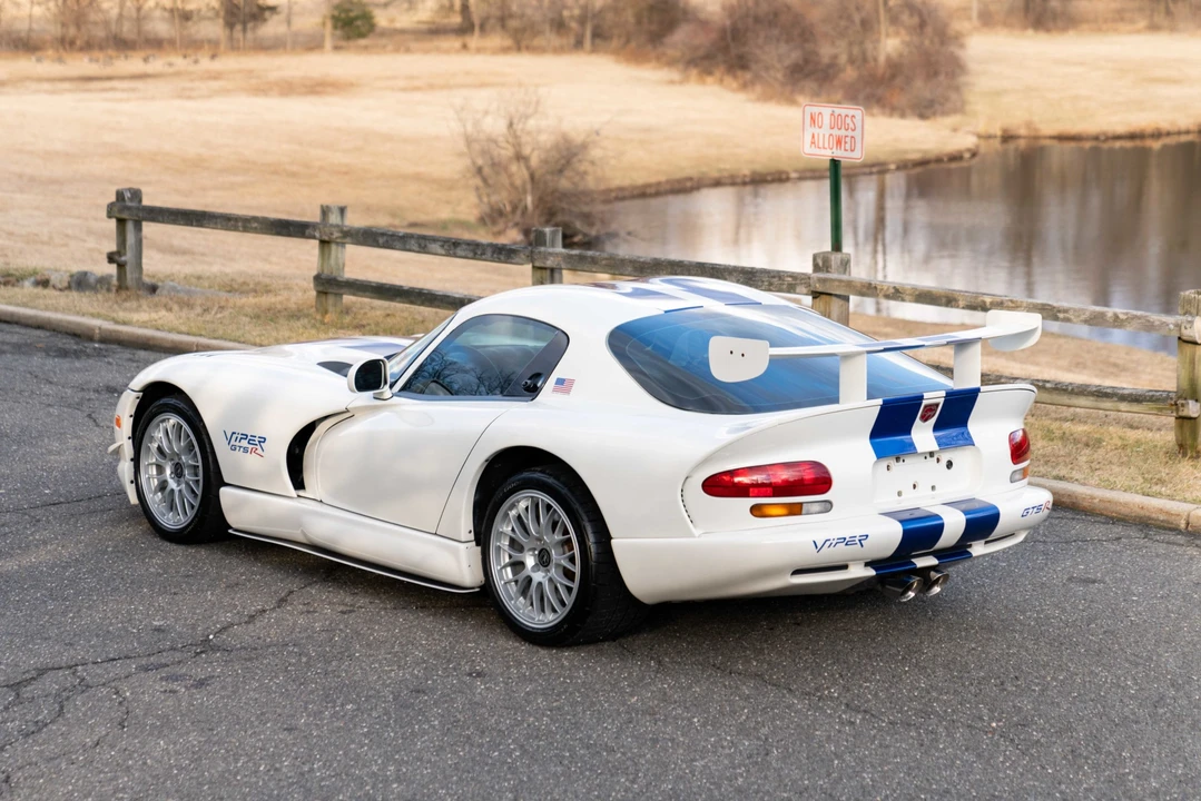 1998 Dodge Viper GTS 2nd Gen - Image 13 of 31