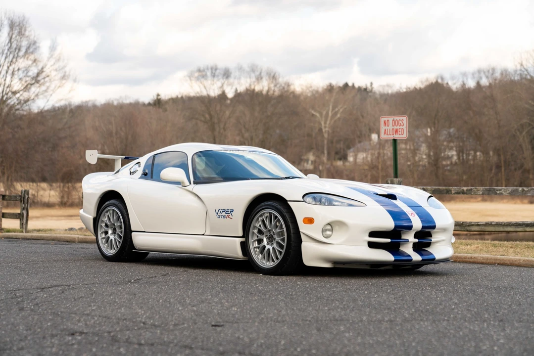 1998 Dodge Viper GTS 2nd Gen - Image 24 of 31