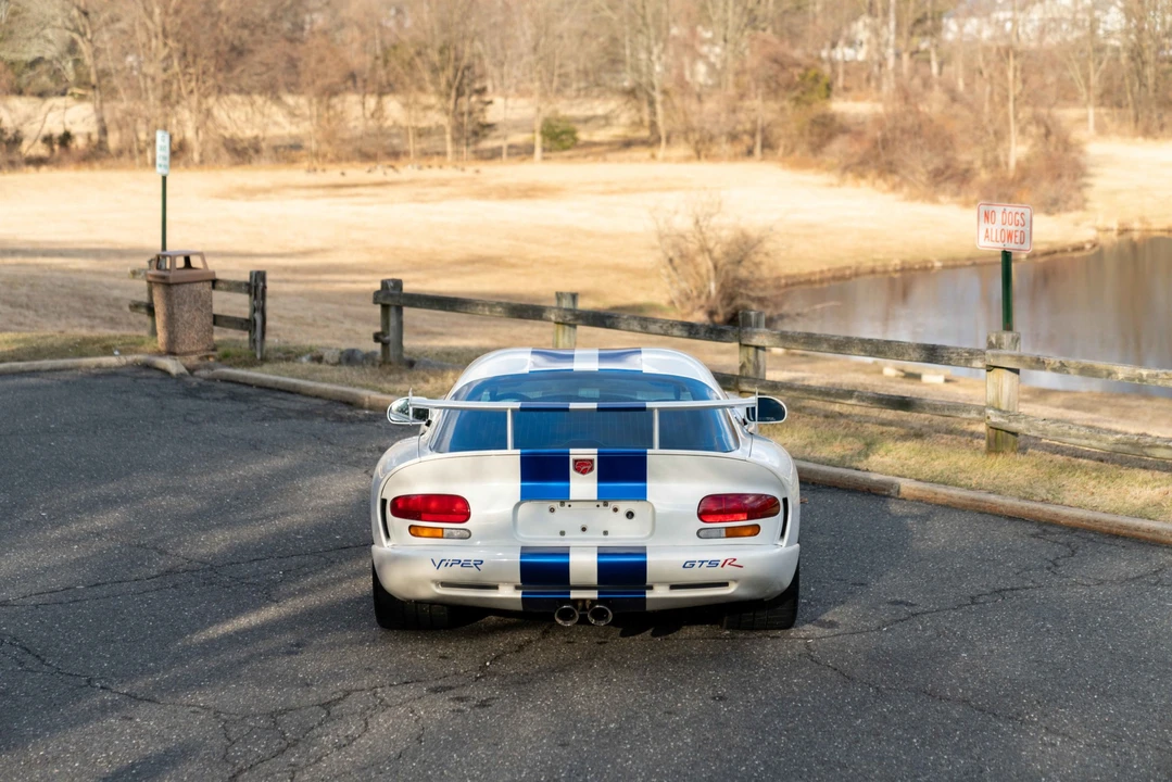 1998 Dodge Viper GTS 2nd Gen - Image 16 of 31