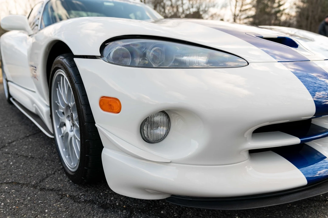 1998 Dodge Viper GTS 2nd Gen - Image 28 of 31