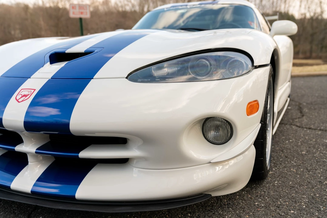 1998 Dodge Viper GTS 2nd Gen - Image 29 of 31
