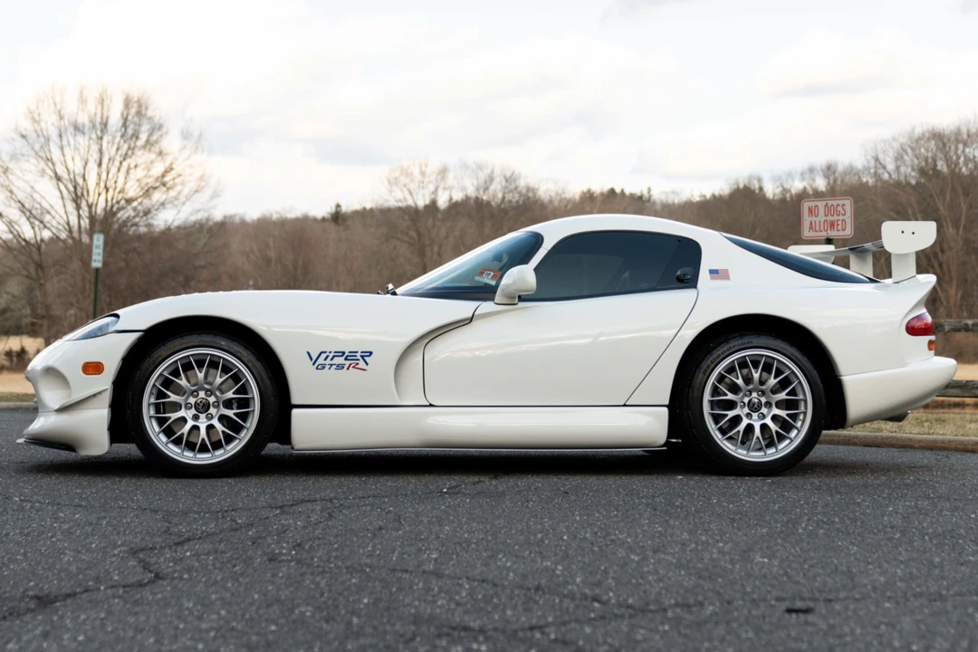 1998 Dodge Viper GTS 2nd Gen - Image 9 of 31