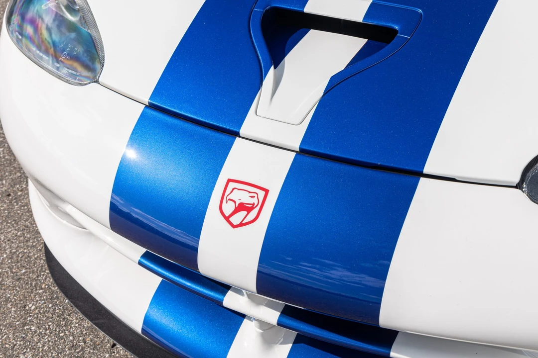 1998 Dodge Viper GTS 2nd Gen - Image 17 of 31