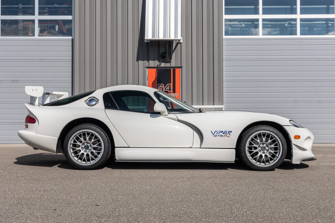1998 Dodge Viper GTS 2nd Gen - Image 9 of 31