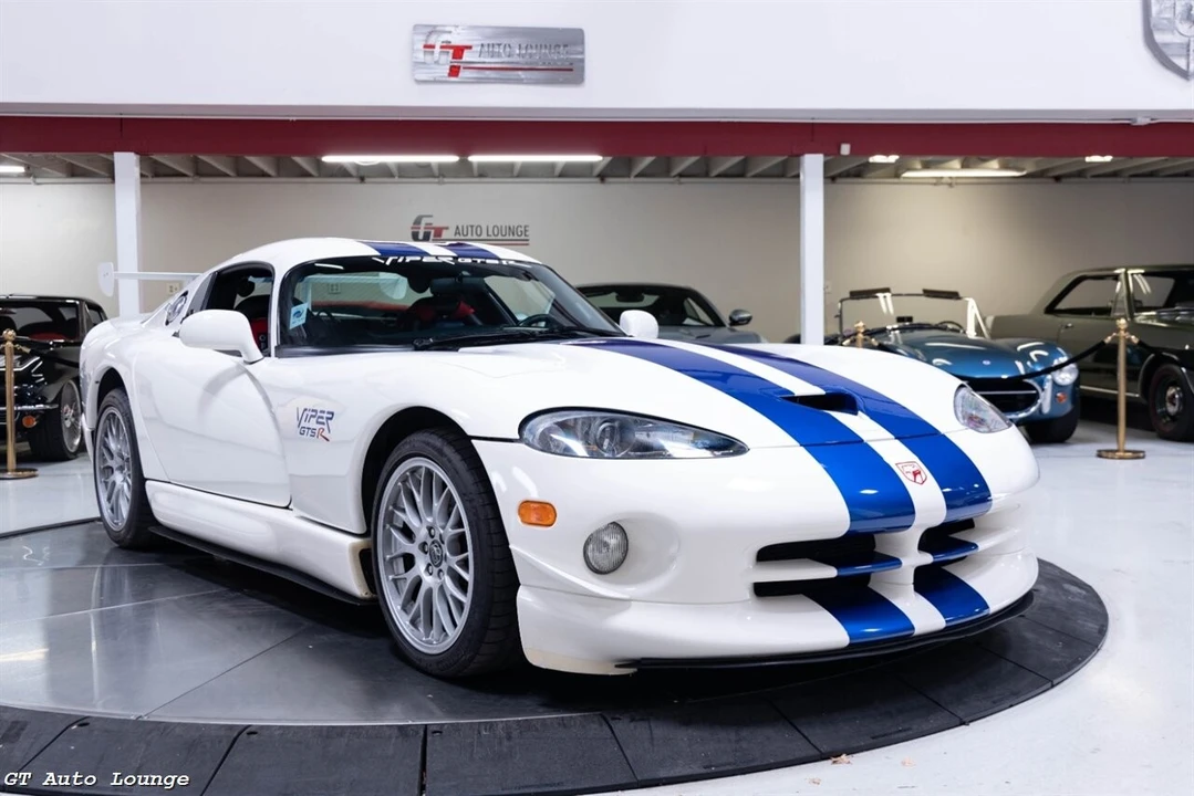 1998 Dodge Viper GTS 2nd Gen - Image 3 of 4