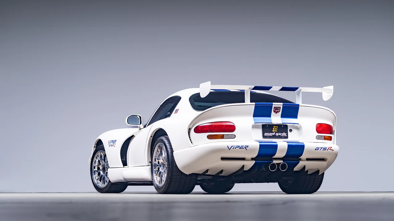 1998 Dodge Viper GTS 2nd Gen - Image 16 of 31